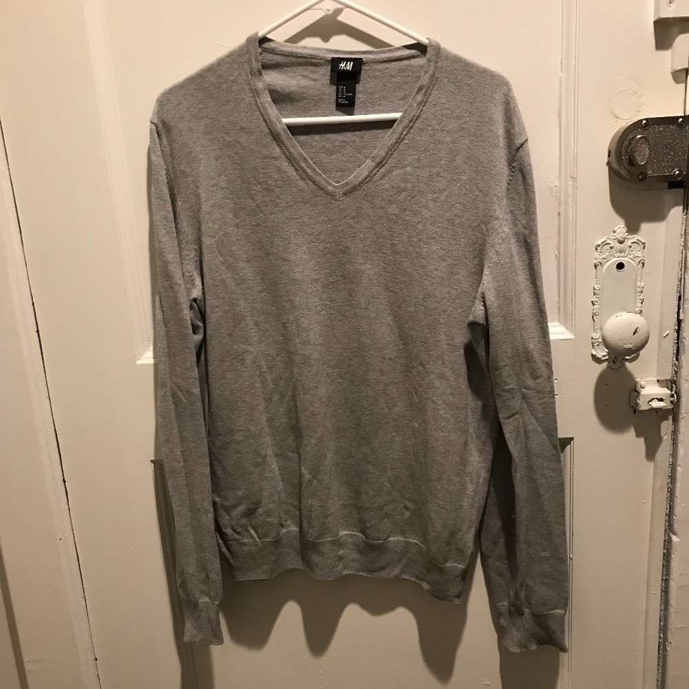 H&M Lightweight V-neck Sweater